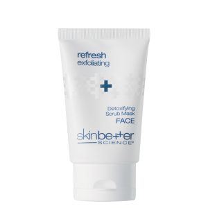 Bilde av Skinbetter Science Refresh Detoxifying Scrub Mask FACE i en elegant beholder, presentert med bakgrunn av naturlige ingredienser som kaolin, glykolsyre og jojobaestere, som fremhever produktets rensende og eksfolierende egenskaper